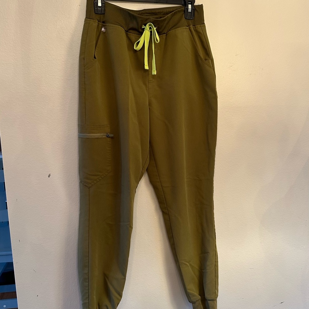 Figs Martini Olive Zamora Joggers